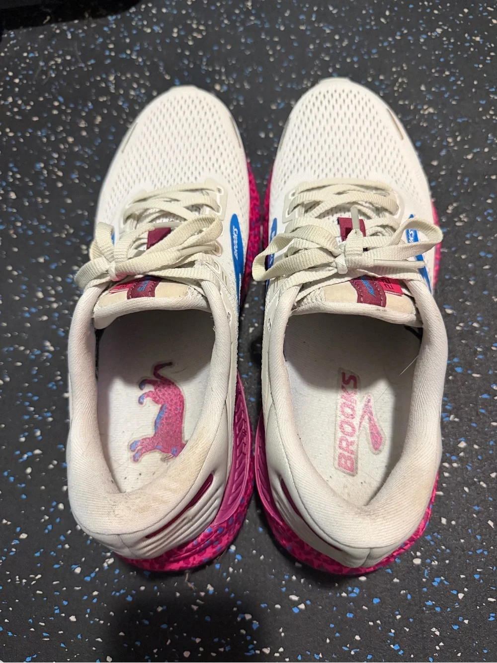 Brooks great size